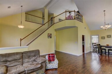 9124 Torrence Crossing Dr, Huntersville, NC 28078 - photo 2