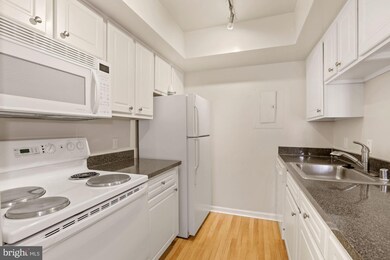 18336 Streamside Dr unit 203, Gaithersburg, MD 20879 - photo 7