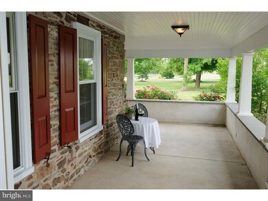 923 Lederach Cross Rd, Schwenksville, PA 19473 - photo 5