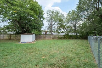 805 N 30th St, Rogers, AR 72756 - photo 3