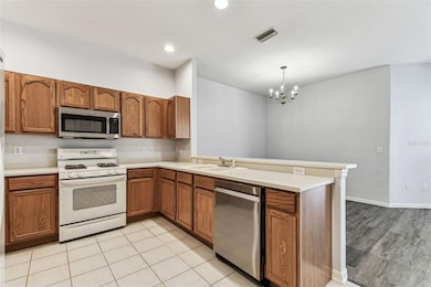 31434 Shaker Cir, Wesley Chapel, FL 33543 - photo 5