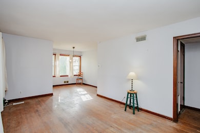 1312 N Linden Ave, Waukegan, IL 60085 - photo 7