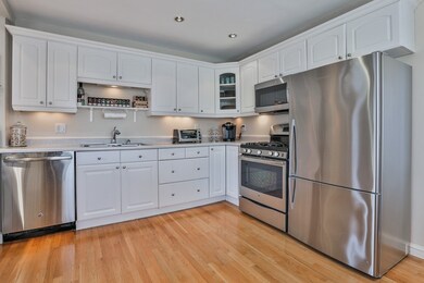 11 Franklin St, Newburyport, MA 01950 - photo 4