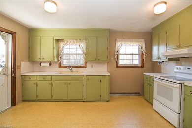Kitchen 11 ft. x 15 ft.