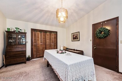 105 Chestnut St, Three Oaks, MI 49128 - photo 4