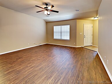 2604 W El Dorado St, Broken Arrow, OK 74011 - photo 3