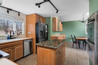 30-web-or-mls-JEL04380