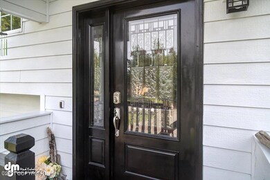 03-Front Door_DMD_2338