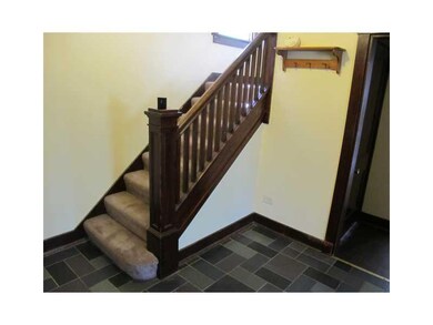 Entry/Foyer. Inviting entry!