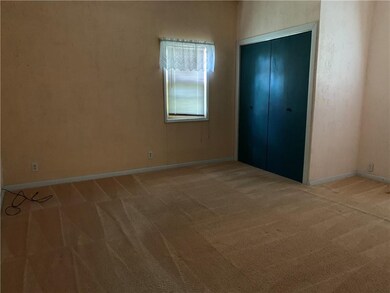 906 W Adams St, Creston, IA 50801 - photo 7