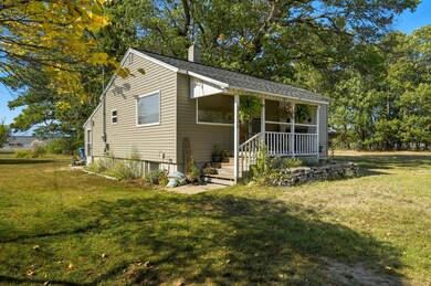 2006 Vine St, Manistee, MI 49660 - photo 4