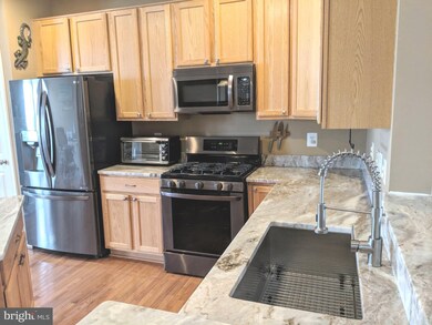 25259 Gothic Square, Chantilly, VA 20152 - photo 5