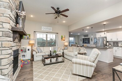 871 E Barracuda Dr, Nixa, MO 65714 - photo 5