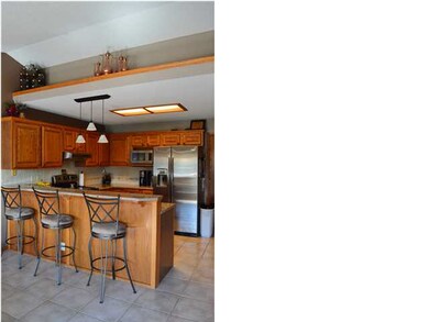 Fabulous upgraded kitchen with stainless steel app