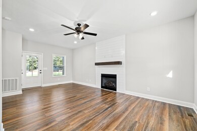 SAMPLE PHOTO; STYLES, SELECTIONS, AND COLORS MAY VARY.