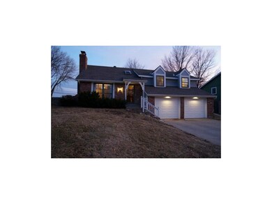 LOCATION! LOCATION! LOCATION! Close to schools, sh