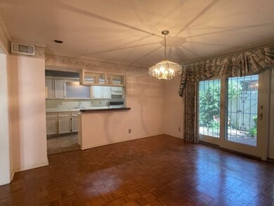 Dining Room to Kitchen
