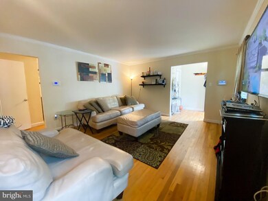 5602 Rollins Ln, Capitol Heights, MD 20743 - photo 2