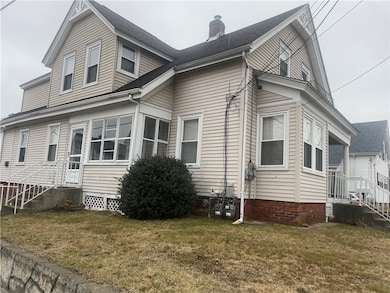 263 Grand Ave, Pawtucket, RI 02861 - photo 2