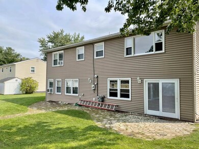 22 Donnelly Dr, Rensselaer, NY 12144 - photo 6