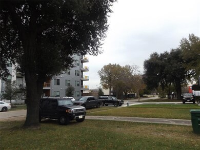 730 W 25th St, Houston, TX 77008 - photo 3