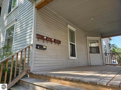 1004 S University St, Mount Pleasant, MI 48858 - photo 3