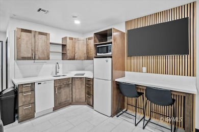 1879 W Peppertree Dr unit A02, Safford, AZ 85546 - photo 6