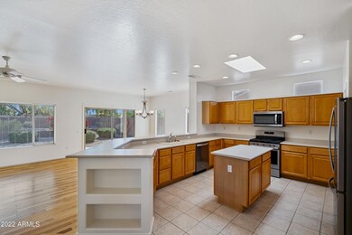 18261 N Summerbreeze Way, Surprise, AZ 85374 - photo 7