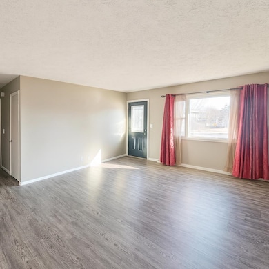 110 Linwood Ln, Norfolk, NE 68701 - photo 5