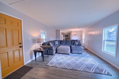 197 Villa Dr, Circleville, OH 43113 - photo 5