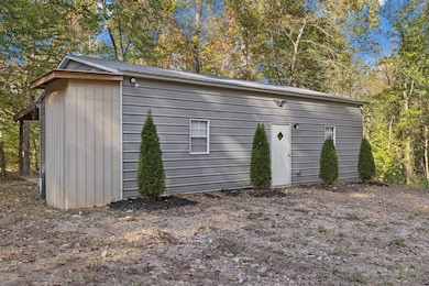 1399 Roberts Creek Rd, Waverly, TN 37185 - photo 2