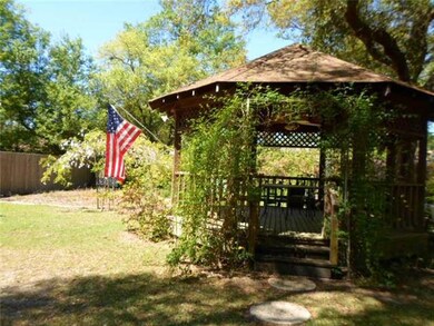 Yard/Garden.
