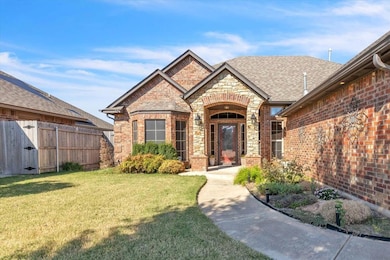 557 W Pine Rose Court Way, Mustang, OK 73064 - photo 4