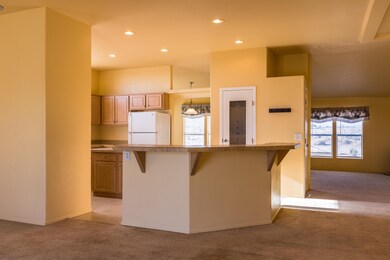 2362 50th St W, Rosamond, CA 93560 - photo 4