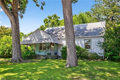 1370 Boxwood Cir, Norfolk, VA 23518 - photo 2