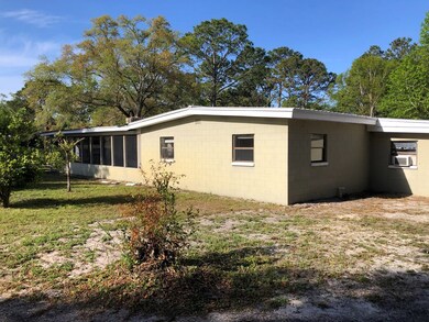 508 9th St, Carrabelle, FL 32322 - photo 6