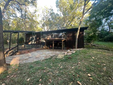 5749 SW 33rd St, Topeka, KS 66614 - photo 2