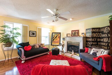 3379Queensgate-12