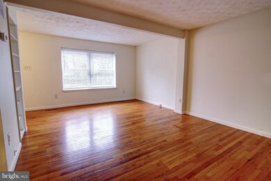 11501 Ivy Bush Ct, Reston, VA 20191 - photo 4