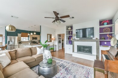 1807 N Mission Cir, Friendswood, TX 77546 - photo 6