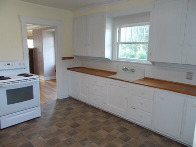 2037 Roosevelt Ave, Enumclaw, WA 98022 - photo 2