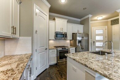 921 W 35th St, Houston, TX 77018 - photo 6