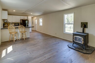 4-web-or-mls--16930 Kasserman Dr, Bend-4