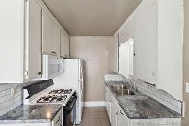 315 S Weenonah Ave, Claremore, OK 74017 - photo 5