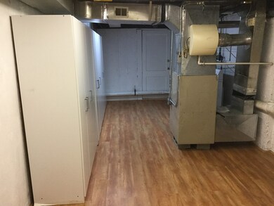 308 Lagrange St unit 308, Chestnut Hill, MA 02467 - photo 6