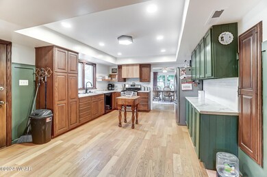 932 N Jefferson St (6)