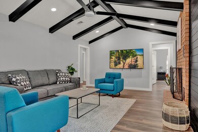 155 Linda Dr, Fredericksburg, TX 78624 - photo 4