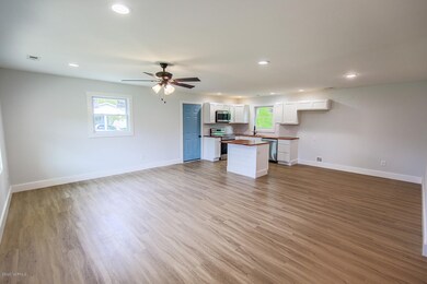 129 Whitman Ave-4