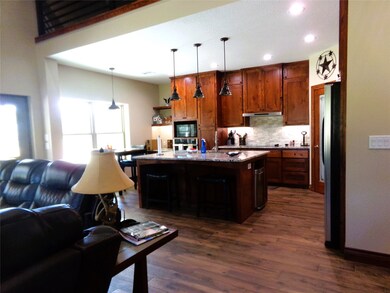 1055 E Branding Iron, Weimar, TX 78962 - photo 3