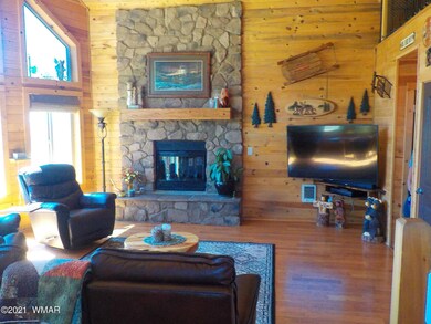 Familyroom1